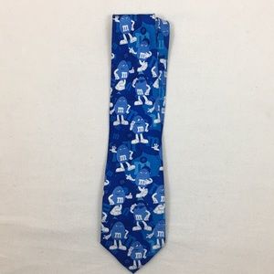 M&M tie